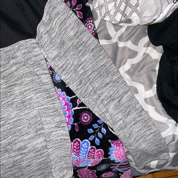 black and grey turtle neck sweatshirt - Picture 2 of 4